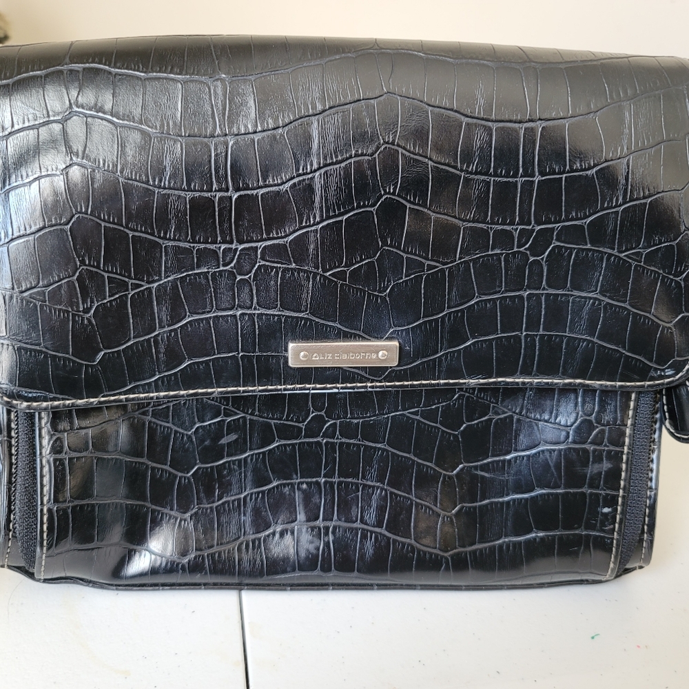 LIZ Claiborne faux crochet cross body bag